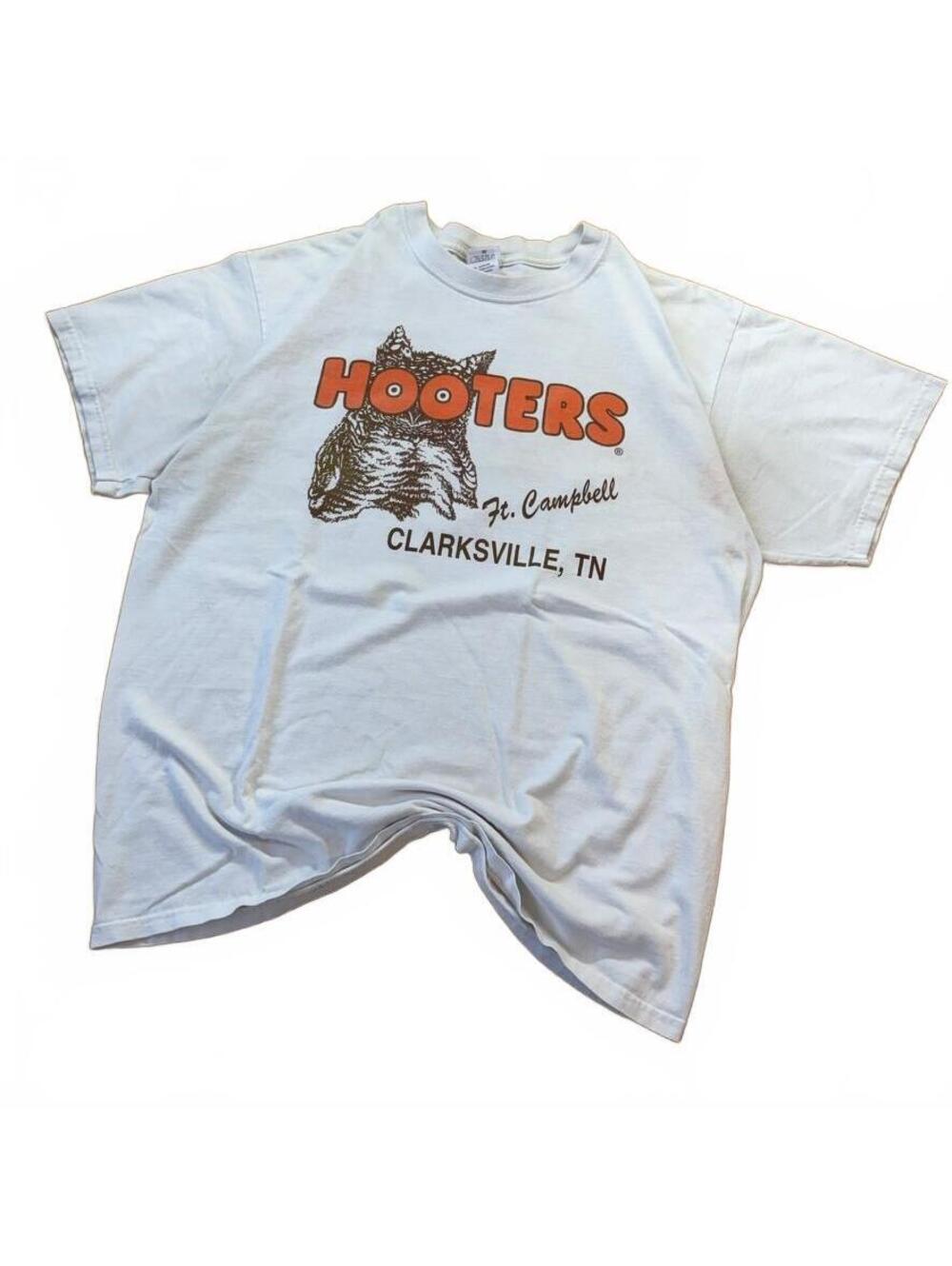 Hooters Clarksville TN Anvil Tee Y2K Large White Owl Graphic